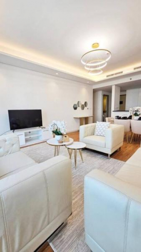 Luxury 2BR Midtown Apartment